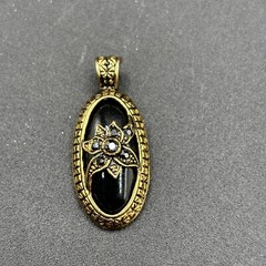 Vintage Made in Korea Black Glass Rhinestone Floral Pendant Necklace No Chain