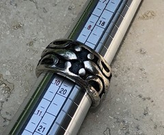 ⚜️ VINTAGE 70s GOTHIC 925 STERLING SILVER Wide Band ARTISAN Ring ESTATE FIND ⚜️