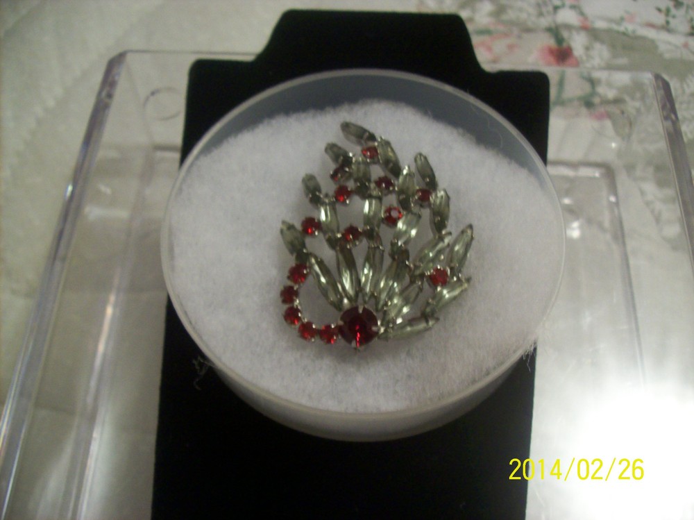 Navette Cut Lovely Vintage Brooch with Smoked & Red Rhonestones