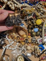 vintage-to Now-BROKEN -REAL JUNK-ALL NOT WEARABLE-GOLD TONE-jewelry Lot- 14 Lb