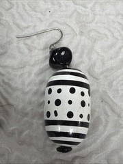 VINTAGE Black & White Hand Blown Art Glass and Magnetite Bead Dangle Earrings
