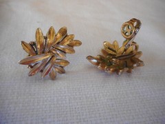 Vtg Crown Trifari Clip EARRINGS 1955-1969 Brushed Gold Square & Layered Leaves