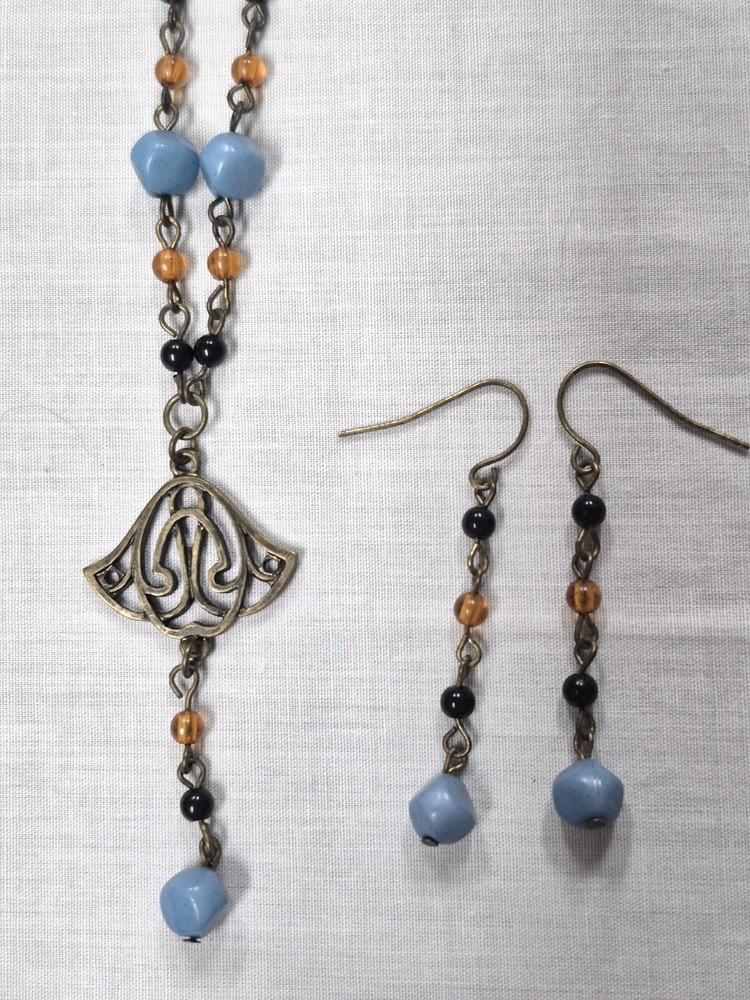 Vintage 1980s Beads/Stones Pendant Necklace & Pierced Earrings