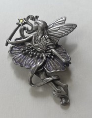 VINTAGE JJ JONETTE PEWTER MAGICAL WINGED FAIRY FLORAL PURPLE GLITTER BROOCH