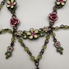 AVON Victorian Revival Swag Necklace Floral Romantic Goth 2001 15” W/ 3”extender