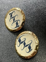 Vintage 1.1” Blue & White Enameled Gold Tone Metal Round Abstract Earrings