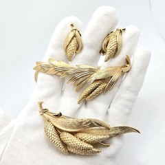 Vintage Brushed Gold Tone Leaf and Wheat Necklace, Brooch & Earrings Set