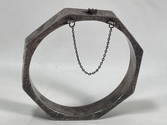 VTG Engraved Leaf Scroll Octagon Shaped Sterling Silver 925 Bangle Bracelet – 7″