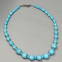 Dyed Howlite Stone Necklace Turquoise Color Graduating Beads Chakra Artisan 18″