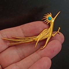 Vintage Sculptural Running Bird Brooch Gold Tone Statement Figural Jewelry Bold