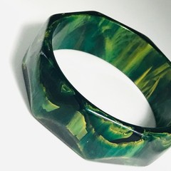 Vintage Blue Moon Bakelite Bangle Geometric Faceted Hexagon Marbled Green Rare
