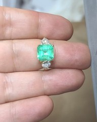 Vintage 14k Yellow Gold Engagement Ring 3.01CT. Natural Green Colombia Emerald
