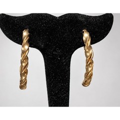 Vintage Hoop Pierced Earrings Ridged Gold-tone 1.5″ Self-closing Large gp-1
