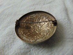 vintage antique antiqued silver stamped ornate round brooch