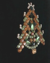 Vintage Bijoux MG Jeweled Czech Christmas Tree Brooch Rare Beautiful