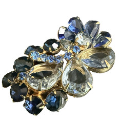 Vintage Unbranded Blue Rhinestone Brooch