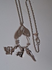 Vtg Monet Charm Necklace Silvertone+3 Charms+Beaded Spacers Signed 30″ 1980’s