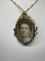 Edwardian Upcycled Double Sided Beautiful Ladies Momento Mori RG Photo Locket