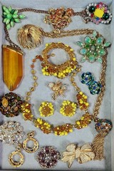 VtgJewelry Lot 17 pc Bob Mackie BSK KJL Juliana Crown Trifari Roman Monet C867