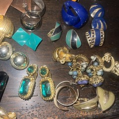 Vintage Goldtone Jewlery Drop Dangle Some Signed Monet & More 118 Pair & 22 …
