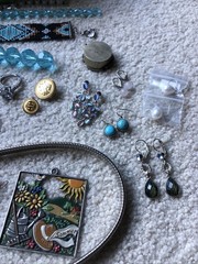 1 Pound + TEAL & SILVERTONED Jewelry Vtg Modern Lot Craft Junk Wearable Resell