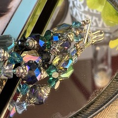 Vtg 1960’s 3-Strand Crystal Lucite Bracelet – Sz 8”-9” – Blue & Silvertone
