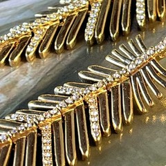 Vtg Gold Tone Feather Dangle Earrings – Rhinestone Accents – Long 2.75” Pierced