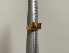 Vintage NIKE Swoosh Logo Gold Chrome Metal Ring Jewelry Novelty Collectible