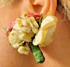 Vtg Silk Flower Bouquet Screw Back Earrings 1950s Romantic Bridal