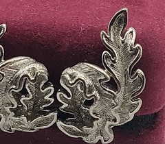 Lisner Wavy Leaves Climber Clip On Earrings Textured Silver Tone Vintage