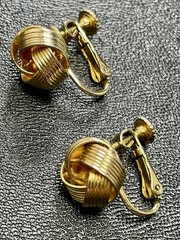 Vintage Gold Tone Twisted Metal Knotted Clip Earrings