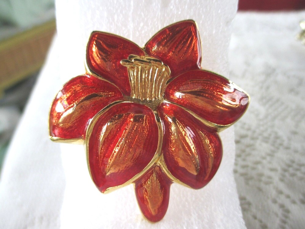 TONA RED/ORANGE GOLD TONE FLOWER BROOCH VINTAGE MADE USA