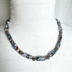 Vintage Art Glass Bead Necklace 17″ Silver Tone Colorful Beaded Barrel Clasp