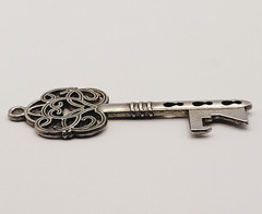 Skeleton Key Bottle Opener Pendant Necessary &Fashionable Tool Silver Tone