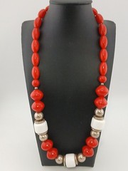 VINTAGE Silver tone red white lucite necklace CORDINATED clip earrings set