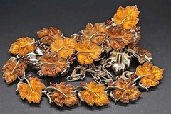 Signed Vintage Lisner Two Tone Amber/Brown Thermoset Oak Leaf Parure Set
