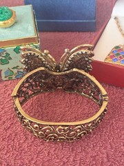 Costume Jewelry Mixed Lot 5 Varies Design & Varies iTone Paolo Gucci & Avon