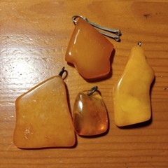 NATURAL OLD ANTIQUE BALTIC AMBER Pendant lot 9.1 gr