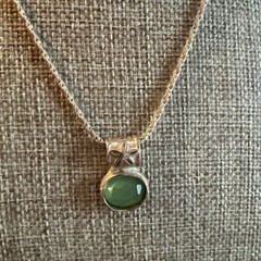 Vintage Sterling Silver Green Prehnite Gemstone Pendant 925-16″ Necklace 10.9g