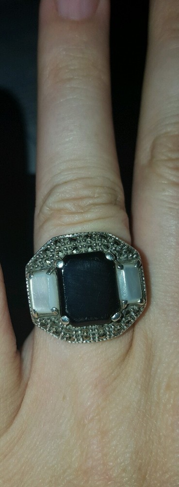 Sterling Silver ring with mother of pearl, onyx and markasite size 8