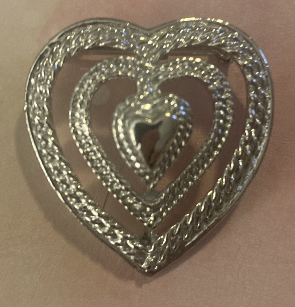 🌻Signed Gerry’s Silver Tone Filigree Triple Heart Brooch or Pendant