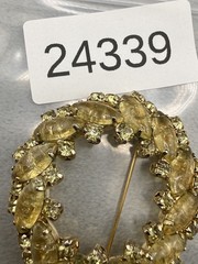 Vintage Rhinestone Brooch Gold Tone Wreath