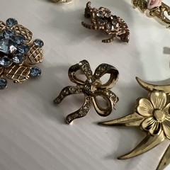 Vintage 12 Brooch Collection | Mix Lot Rhinestones Gold Silver Tone Floral