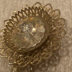 VTG Filigree Flower Brooch Pin w Clear AB Margarita Rivoli Crystal Gold Tone 4”