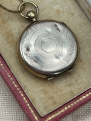 Antique Gold-Filled Locket w/ Tintype Photos & Vintage 18” Chain c.1800s
