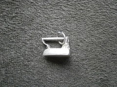 Small Old-Fashioned Clothes Iron Vtg Sterling Silver Bracelet Charm Pendant 1.8g