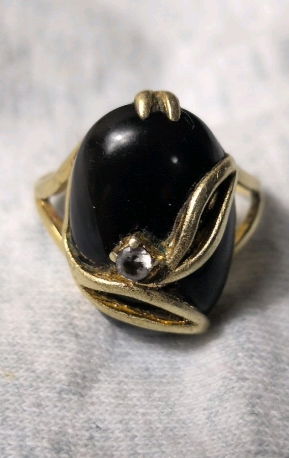 Vintage 18k Gold Electroplated GE Black Onyx Cabochon CZ Ring