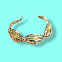 7in Signed Lisner Vintage Retro Oval Panel Link Bracelet Gold Tone