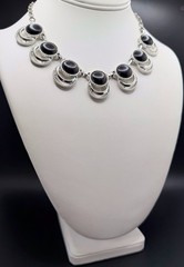 Vintage SARAH COVENTRY Silver Tone Faux Black Onyx Choker Necklace 17.5” Adjusts