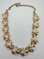 Vintage Lisner Necklace Maple Leaf Botanical Autumn Statement Chunky